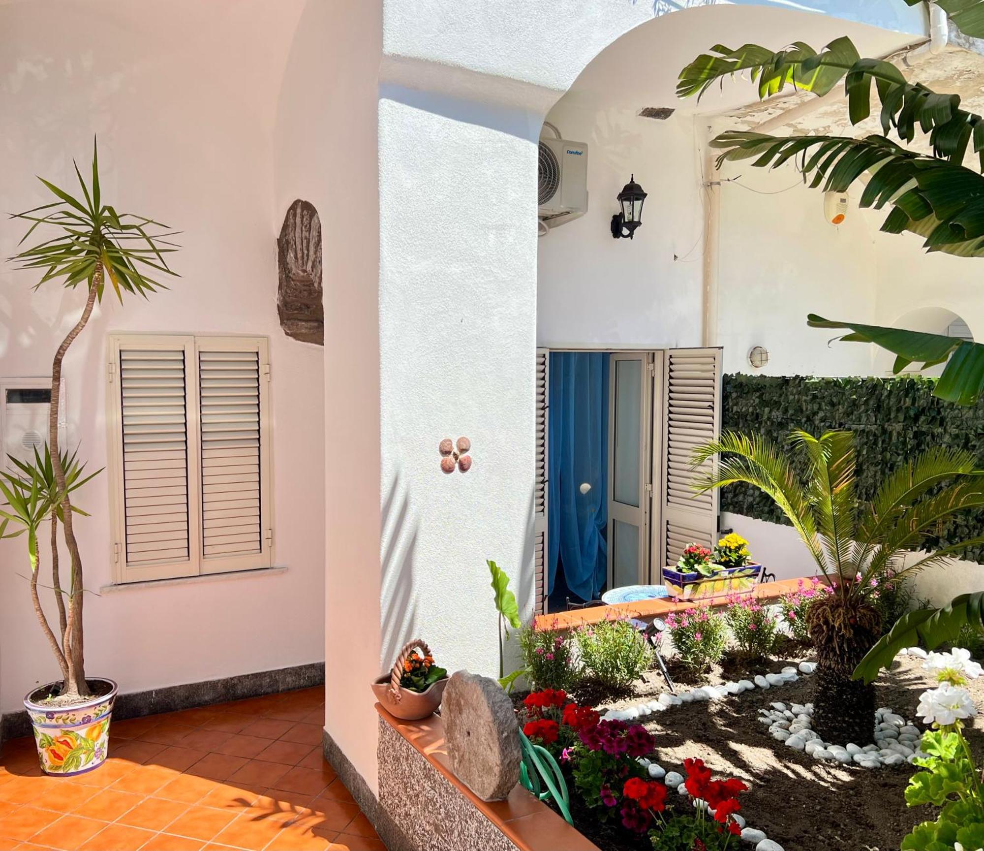 Villino Annamaria Bed & Breakfast Ischia Exterior photo